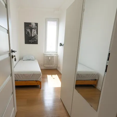 For Six Adventurers Appartement